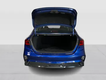 2023 Kia Forte - image 13