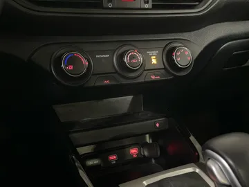 2023 Kia Forte - image 20