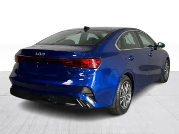 2023 Kia Forte - image 14