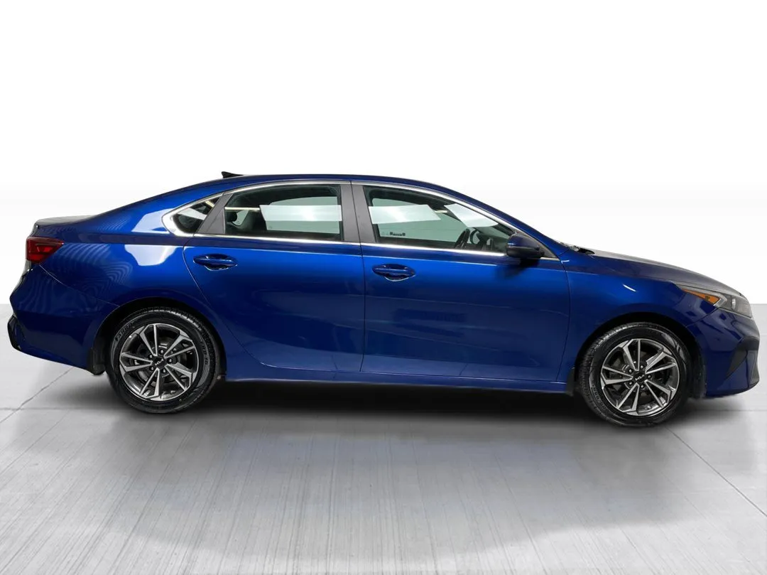 2024 Kia Forte for sale - photo 2