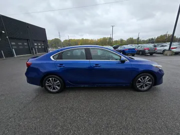 2024 Kia Forte - image 6