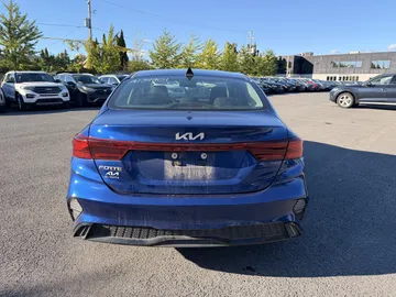 2023 Kia Forte - image 6
