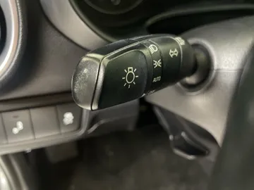 2023 Kia Forte - image 20