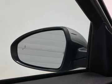 2023 Kia Forte - image 17