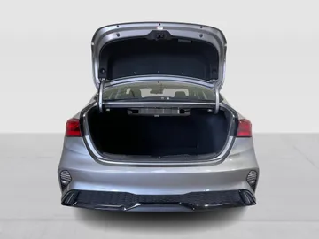 2023 Kia Forte - image 13