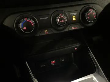 2023 Kia Forte - image 19