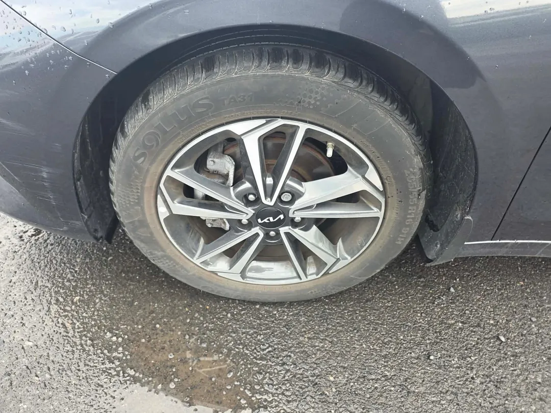 2023 Kia Forte — photo 6