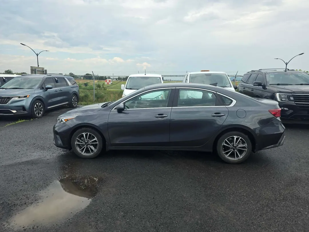 2023 Kia Forte — photo 4