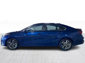 2024 Kia Forte - image 10