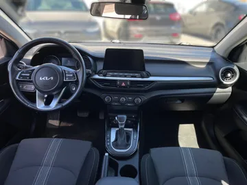 2024 Kia Forte - image 4