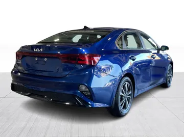 2024 Kia Forte - image 14