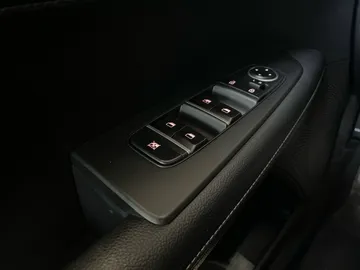 2024 Kia Forte - image 21