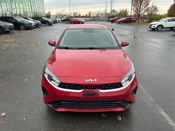 2022 Kia Forte - image 2