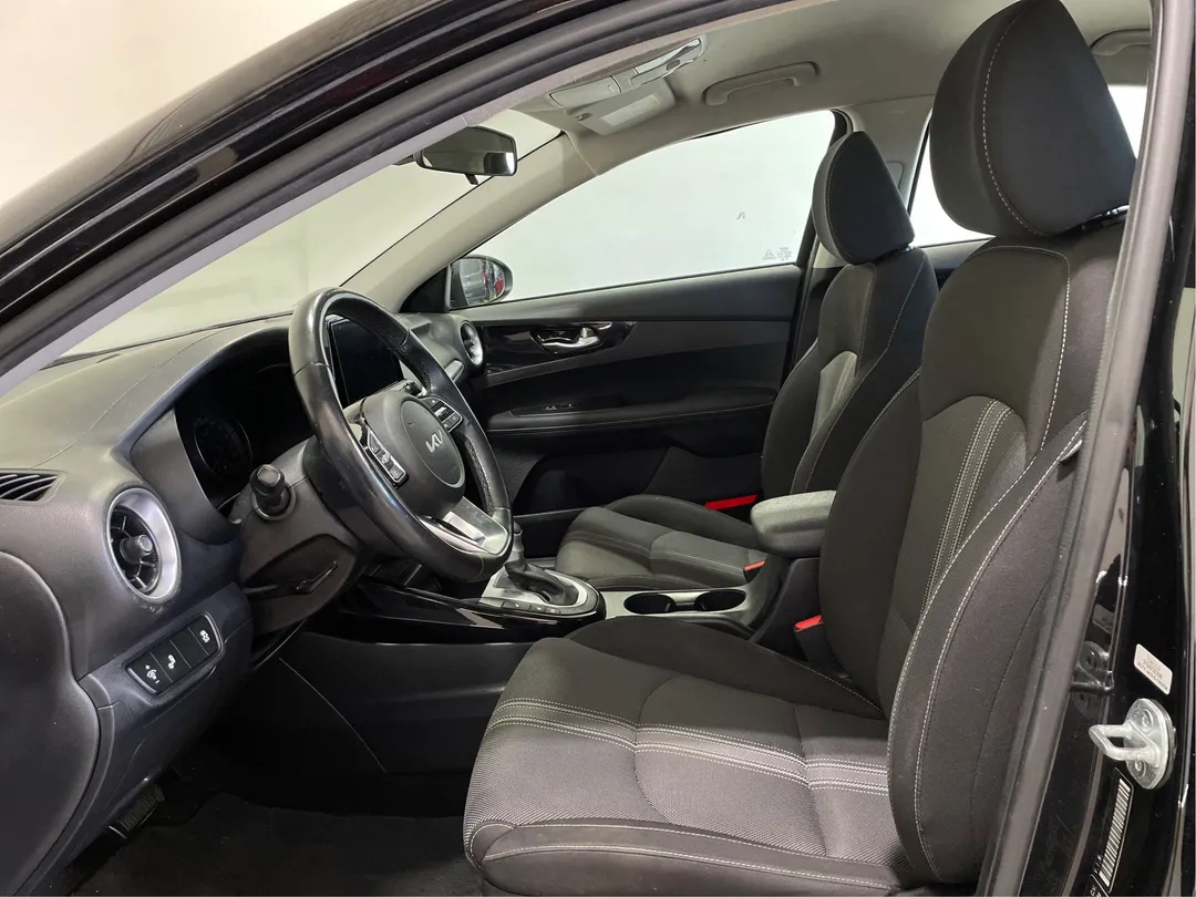 2023 Kia Forte — photo 3
