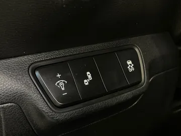2023 Kia Forte - image 24