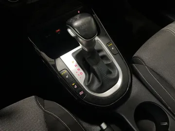2023 Kia Forte - image 23