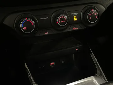 2023 Kia Forte - image 19