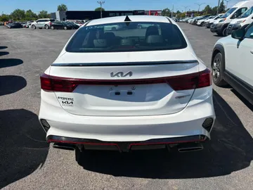 2023 Kia Forte - image 6