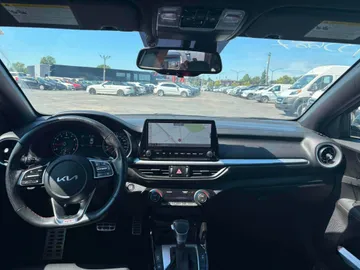 2023 Kia Forte - image 9
