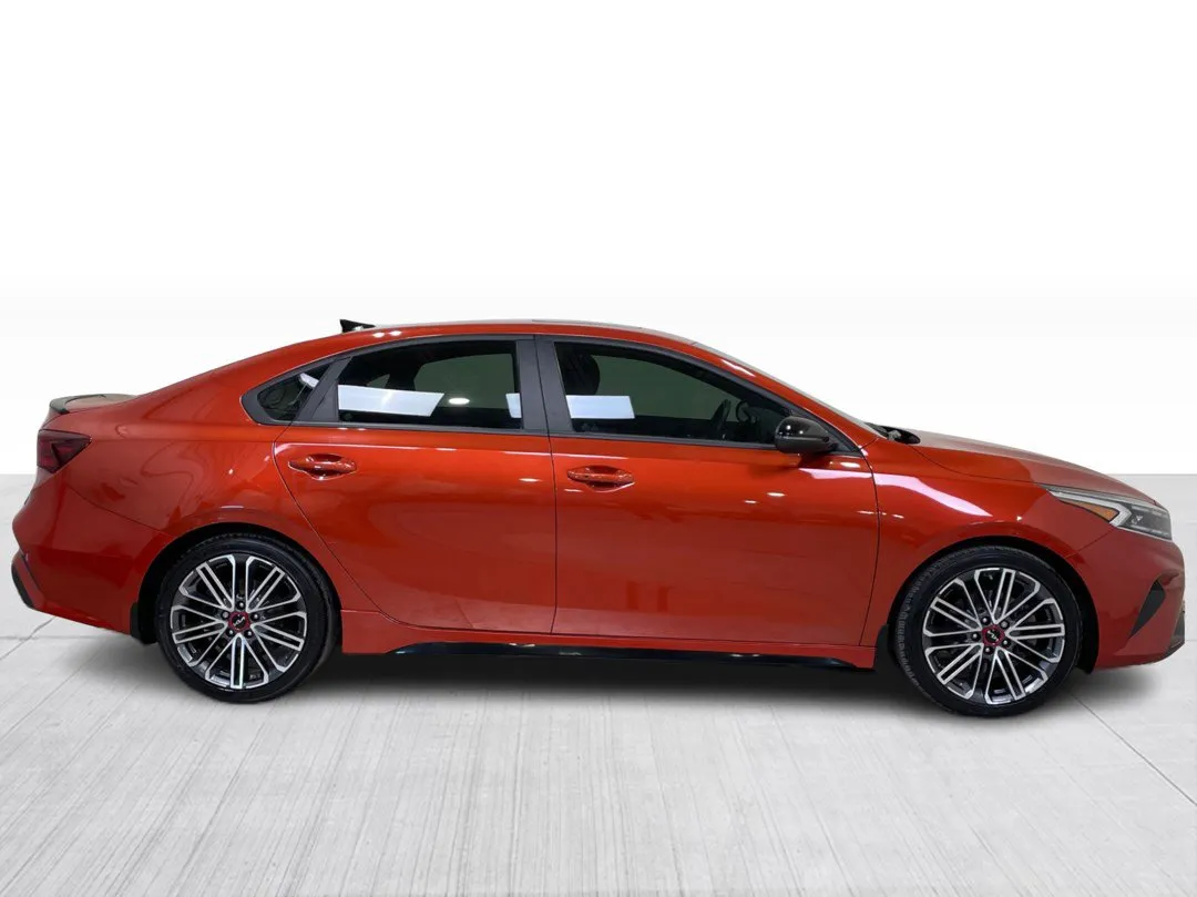 2022 Kia Forte — photo 2