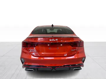 2022 Kia Forte - image 13