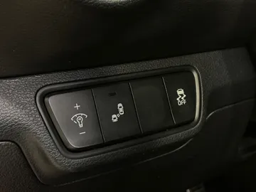 2022 Kia Forte - image 29