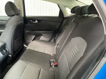 2021 Kia Forte - image 16
