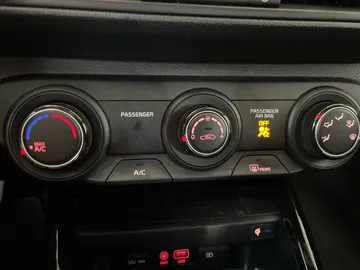 2021 Kia Forte - image 23