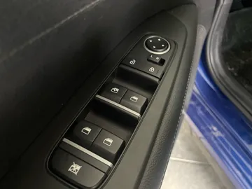 2022 Kia Forte - image 27