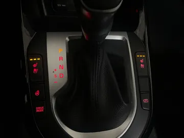 2022 Kia Forte - image 28