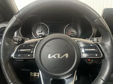 2022 Kia Forte - image 19