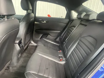 2022 Kia Forte - image 16