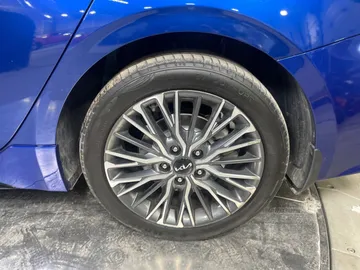 2022 Kia Forte - image 7