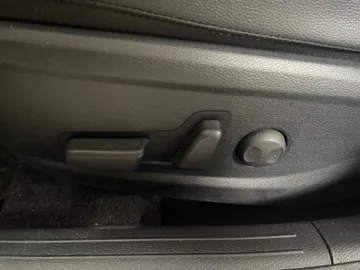 2022 Kia Forte - image 21