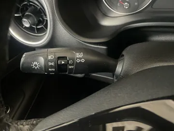 2022 Kia Forte - image 20