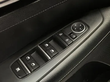 2021 Kia Forte - image 22