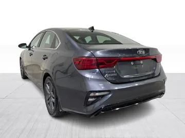 2021 Kia Forte - image 12