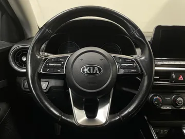 2021 Kia Forte - image 23