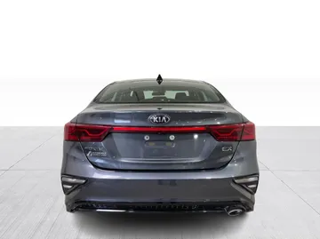 2021 Kia Forte - image 13
