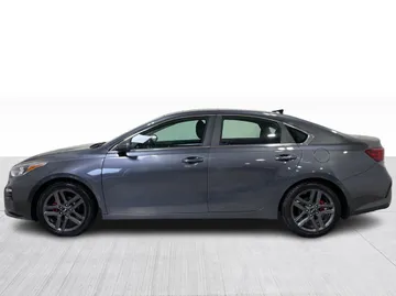 2021 Kia Forte - image 11
