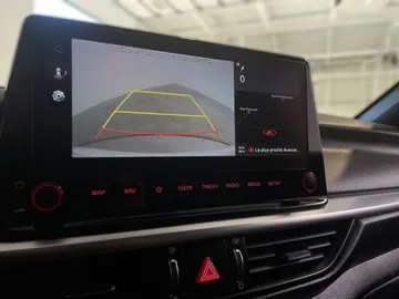 2023 Kia Forte - image 17