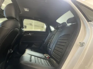 2023 Kia Forte - image 11