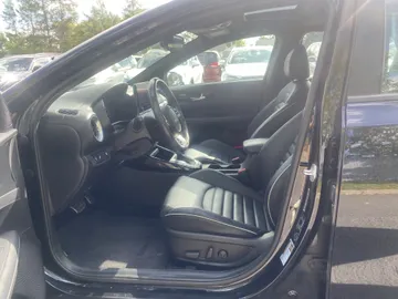 2022 Kia Forte - image 8