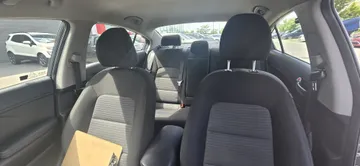 2018 Kia Forte - image 7