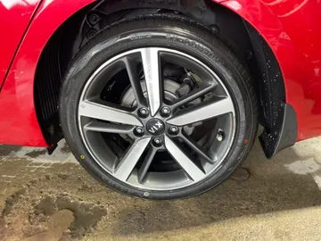 2018 Kia Forte - image 7