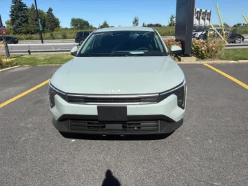 2025 Kia K4 - image 2