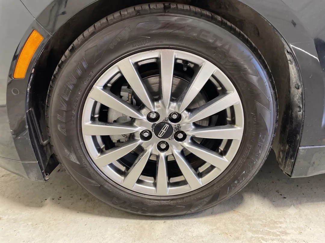 2016 Lincoln MKZ Hybrid — photo 6