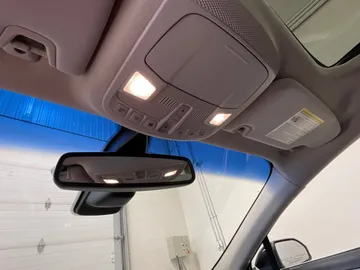 2016 Lincoln MKZ Hybrid - image 16