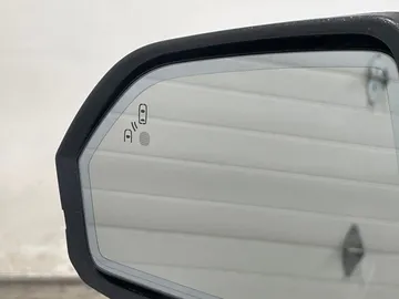 2016 Lincoln MKZ Hybrid - image 19