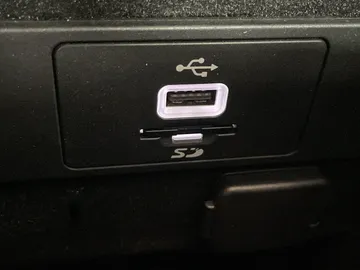 2016 Lincoln MKZ Hybrid - image 27